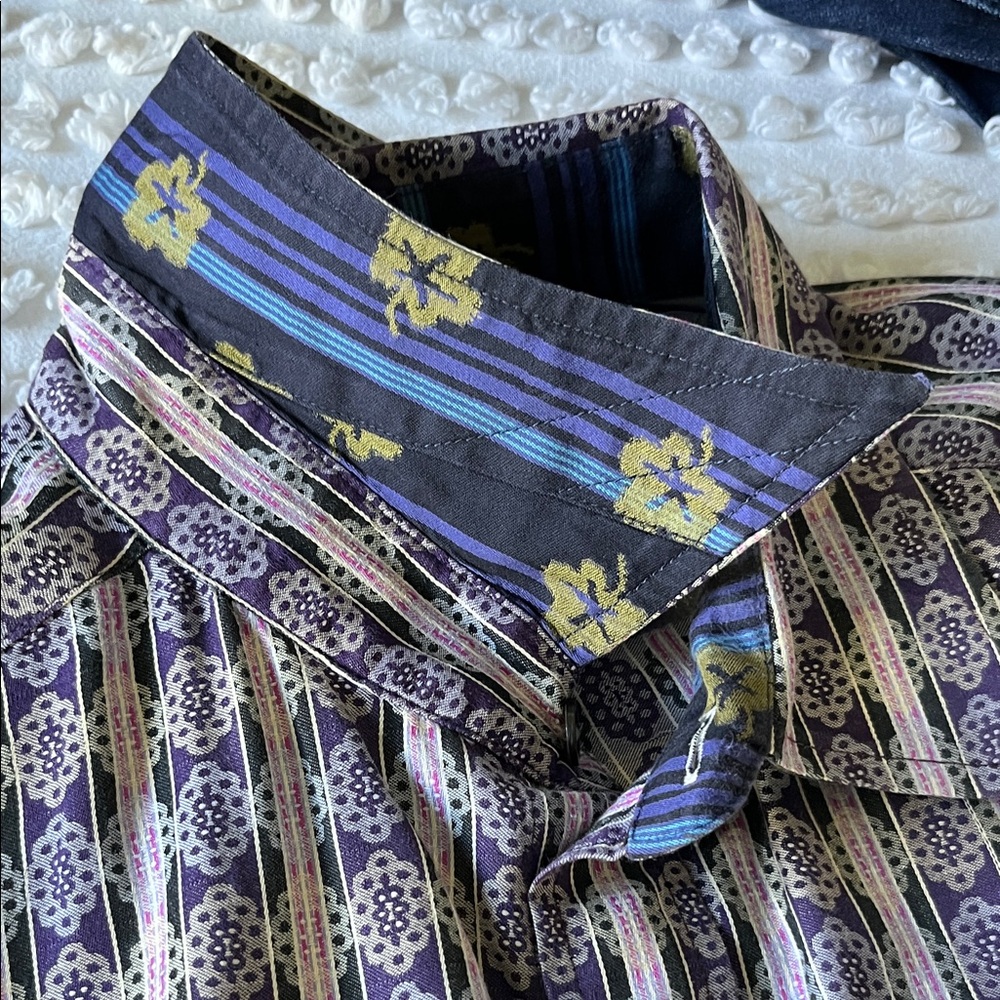 Robert Graham Embroidered Patterned Button Down S… - image 6